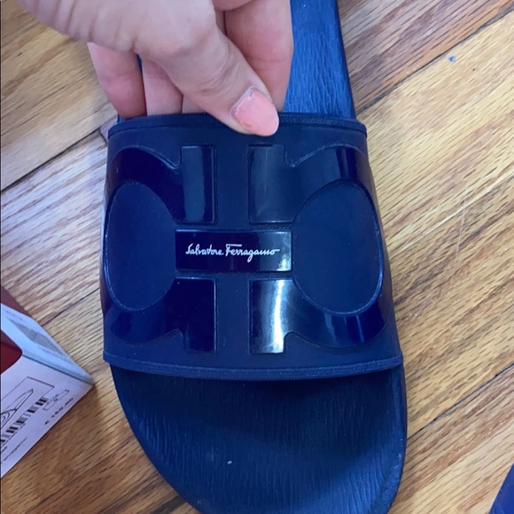 Salvatore Ferragamo men’s slides - Picture 6 of 8